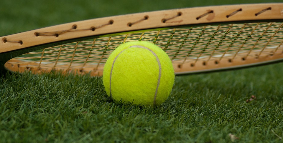 Как делать правильные ставки на тотал в теннисе